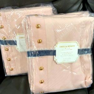 Pottery barn teen curtain - 2 panels